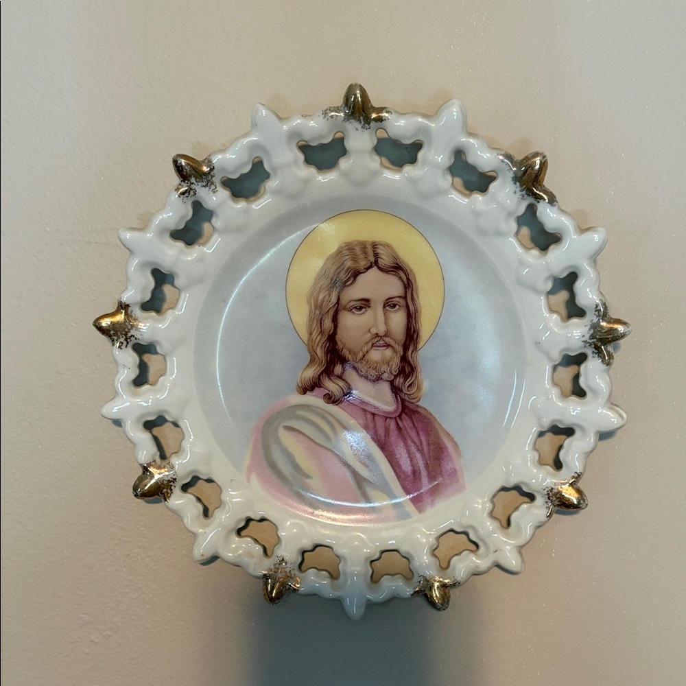 Vintage EUC 1956 Decorative Plate Religious porcelain wall plate Jesus Easter